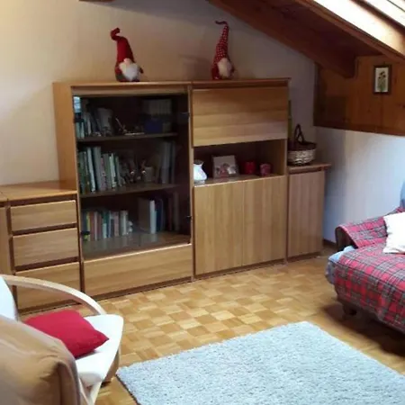 Apartment Mansarda Le Chateau Aymavilles